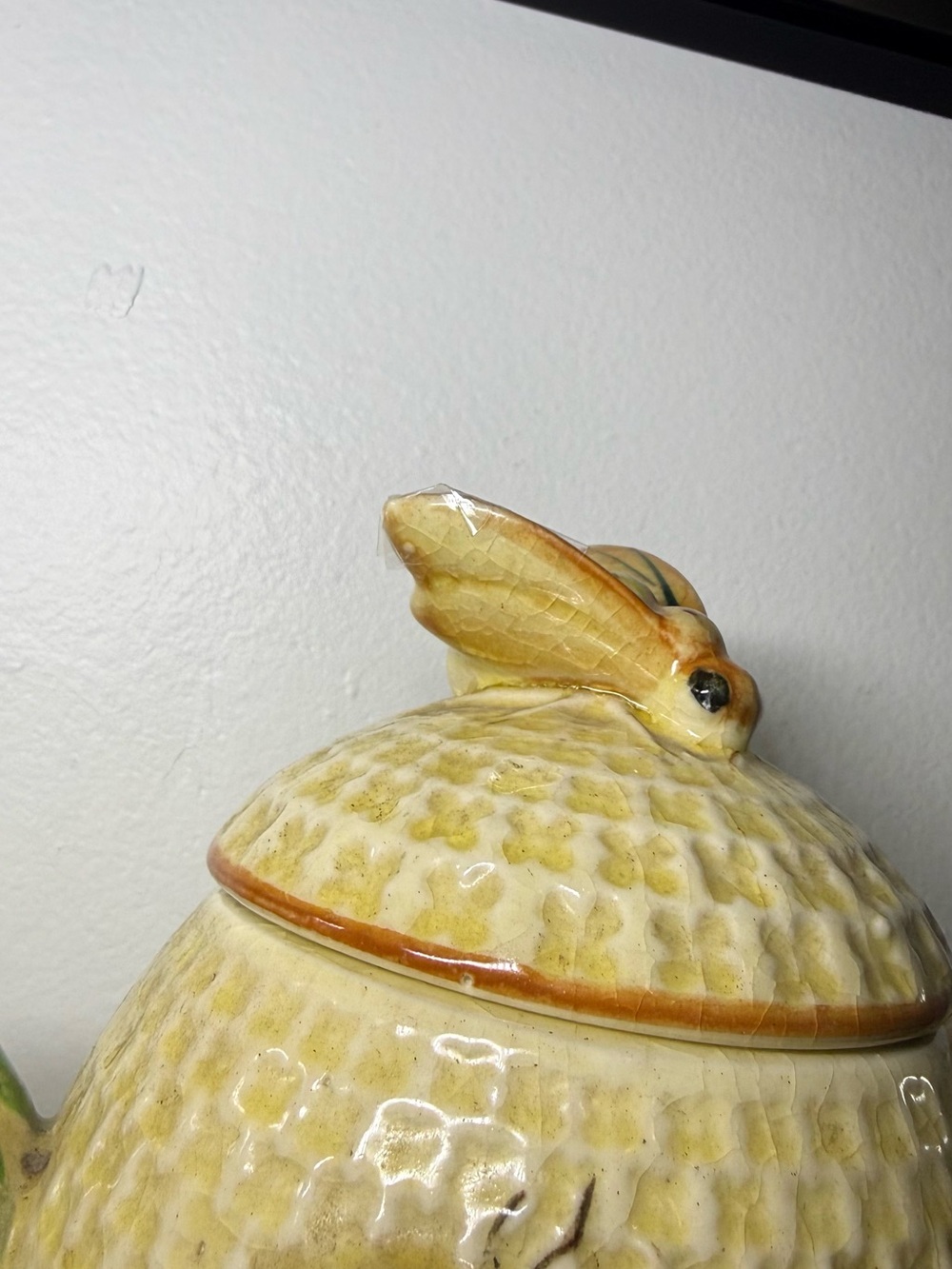 New Vintage 1990s Ceramic Teapot With Bees & Flowers All Over - Picture 3 of 8